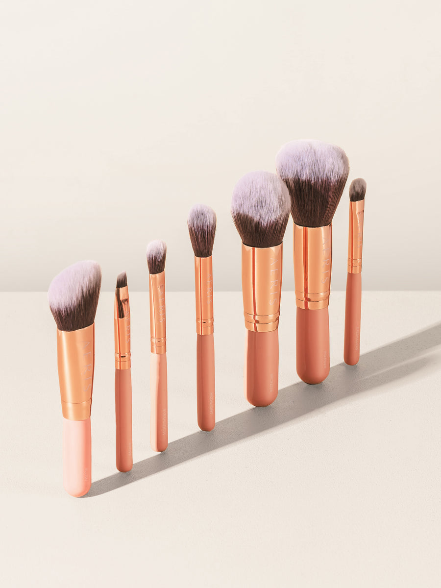 The Coral Travel 7 pcs Face Eye Brush Set